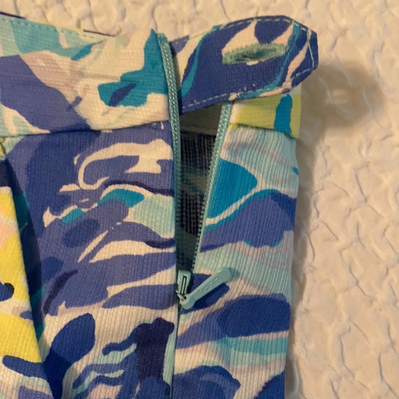 Lilly Pulitzer shorts - Picture 7 of 9